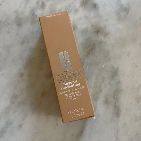 CLINIQUE Beyond Perfecting Foundation + Concealer - NWT - Picture 2 of 7